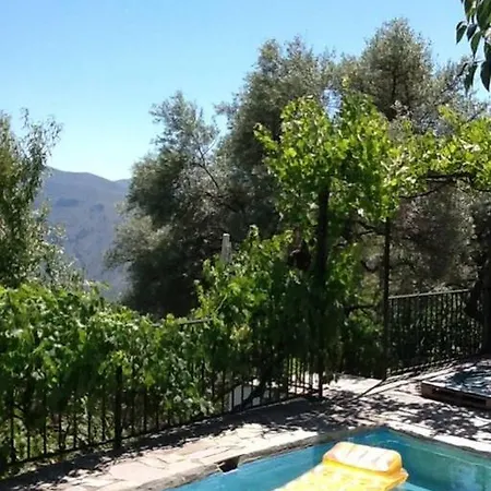 Charming, Tranquil Rustic Cortigo Hébergement de vacances
